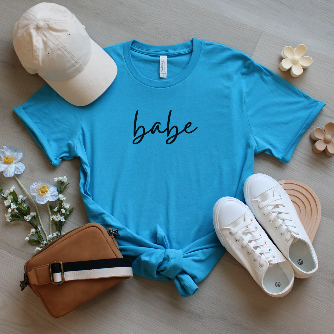 Simplistic Babe T-Shirt